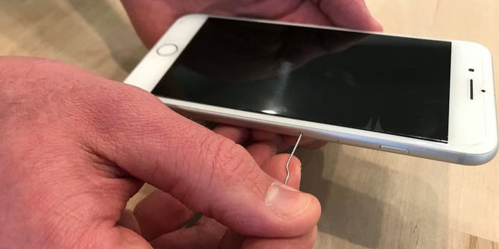 Kuidas eemaldada SIM-kaart iPhone'ist